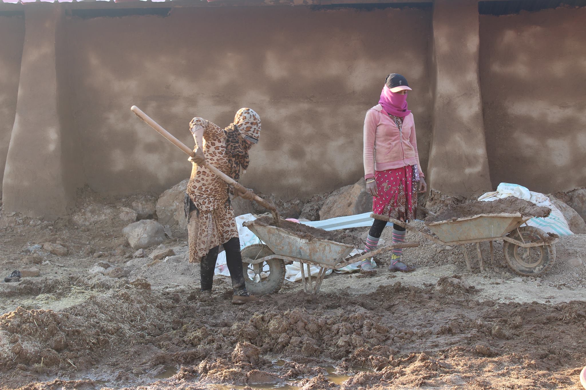 The commission of Municipalities entrust with establishing Jinwar village road .